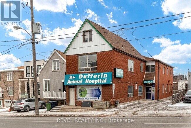 2095 Dufferin St in Toronto, ON - Building Photo - Building Photo