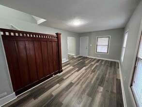 960 Lawton St in Akron, OH - Building Photo - Building Photo