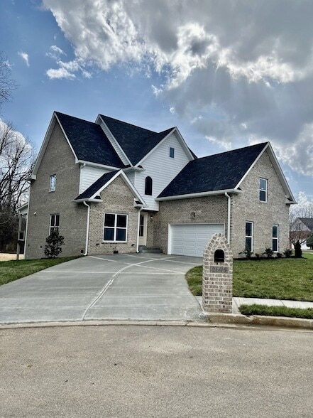 2606 Steeplechase Ct in Clarksville, TN - Building Photo - Building Photo