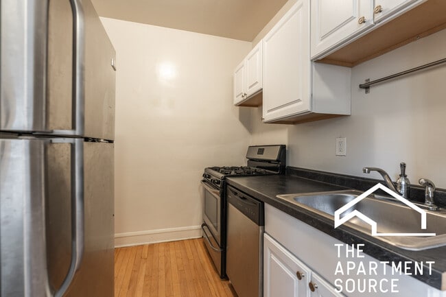 4224 N Clark St, Unit 3 in Chicago, IL - Foto de edificio - Building Photo