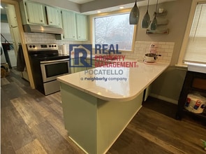 1420 E Elm St in Pocatello, ID - Building Photo - Building Photo