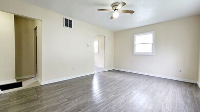 529 S Kenmore St in South Bend, IN - Building Photo - Building Photo
