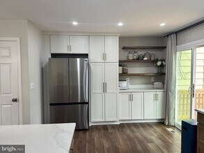 5016 Lambsgate Ln in Woodbridge, VA - Building Photo - Building Photo