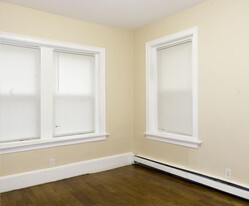 712 Shawmut Ave in Boston, MA - Building Photo