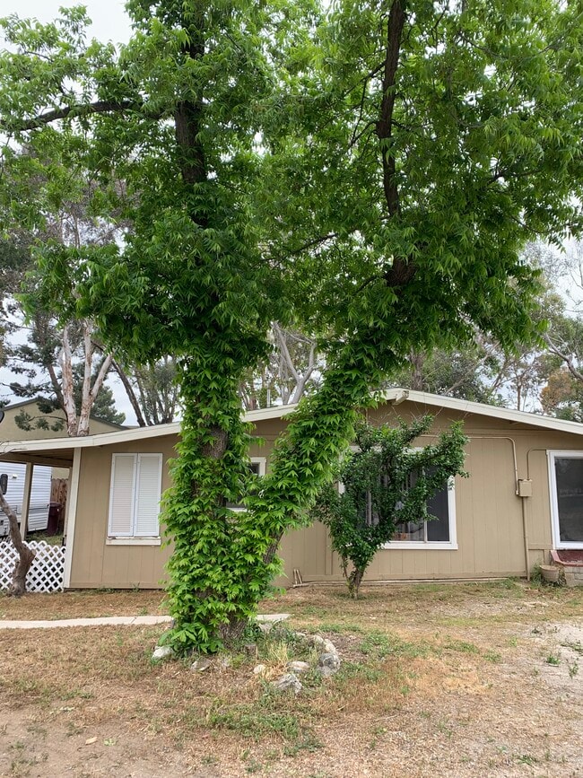 185 W Westward Ave, Unit 183 in Banning, CA - Building Photo - Building Photo