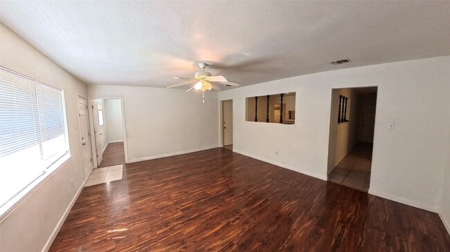 3327 Valerie Ln in Spring, TX - Building Photo - Building Photo