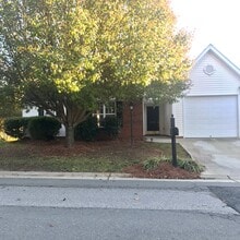 5138 Fiddlers Run Dr in Kernersville, NC - Building Photo - Building Photo