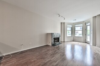 520 N Halsted St in Chicago, IL - Building Photo - Building Photo
