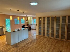 1111 W Oltorf St in Austin, TX - Building Photo - Building Photo