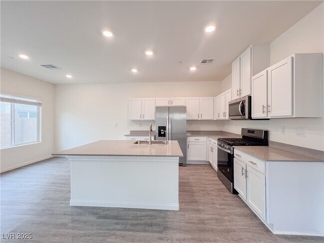 property at 4748 Peacock Clfs Ave