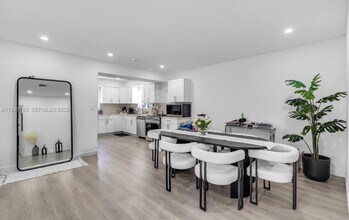 1735 NE 147th St in Miami, FL - Building Photo - Building Photo