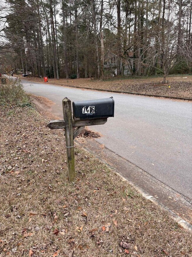 7416 Dartmouth Ct in Riverdale, GA - Foto de edificio - Building Photo