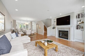 2335 N Wayne Ave in Chicago, IL - Building Photo - Building Photo