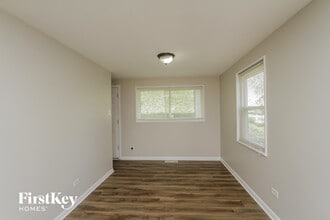 187 Frederick Dr in Chicago Heights, IL - Building Photo - Building Photo