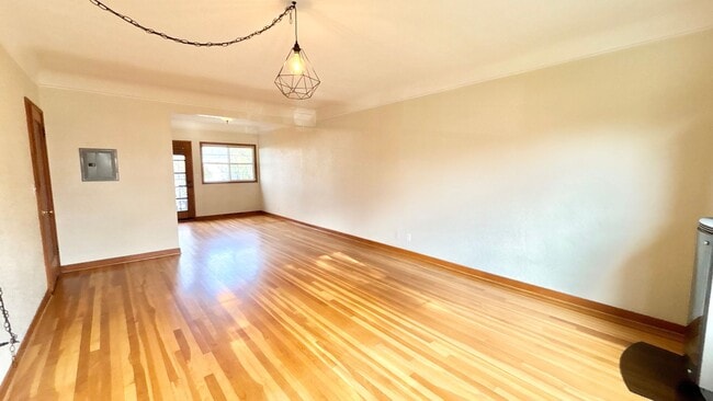 2025 SE Caruthers St in Portland, OR - Building Photo - Building Photo