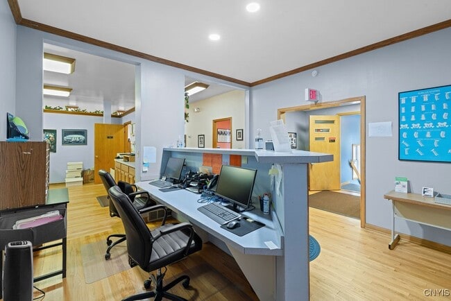 property at 1628 W Genesee St