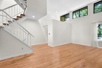 25 The Hamlet in Pelham Manor, NY - Building Photo - Building Photo