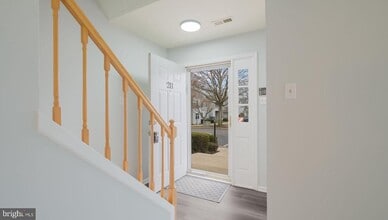 211 Mews Dr in Sellersville, PA - Building Photo - Building Photo