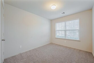23710 Shortleaf Pine Dr in Tomball, TX - Building Photo - Building Photo