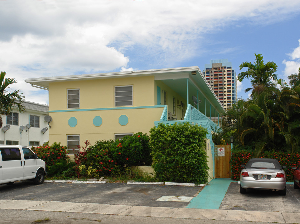 Birch Ocean Front Apartments in Fort Lauderdale, FL - Building Photo