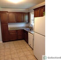 1004 Park Pl in Center Point, AL - Building Photo