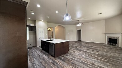 13615 Evening Wind Dr in Pearland, TX - Building Photo - Building Photo