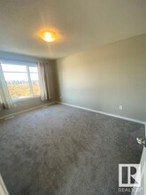 556-535 35 St SW in Edmonton, AB - Building Photo - Building Photo