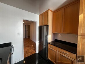 East 79th Street, Unit 11U in New York, NY - Building Photo - Building Photo