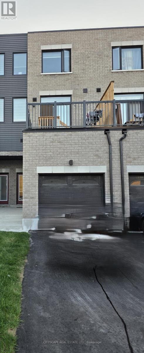 229 Monarch Ave in Ajax, ON - Building Photo - Building Photo