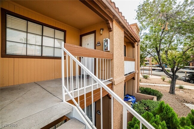 property at 5166 S Jones Blvd