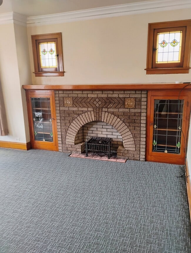 6727 S Maplewood Ave, Unit 2