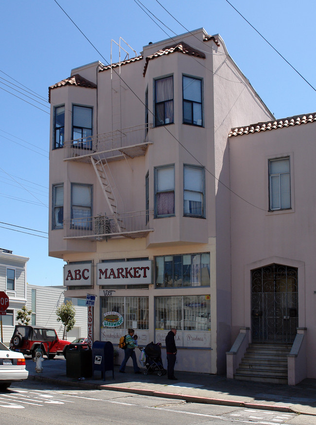 2807 Bryant St in San Francisco, CA - Building Photo - Building Photo