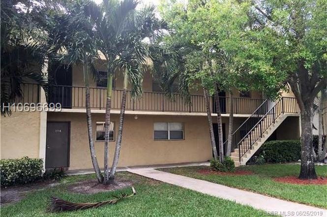 8524 Old Country Manor-Unit -105 in Davie, FL - Building Photo