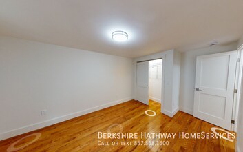 27 Gibson St in Cambridge, MA - Foto de edificio - Building Photo