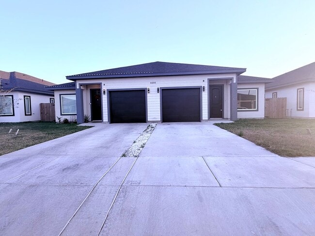 property at 3222 Villa Rosa Dr