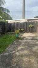 18240 NW 41st Pl in Miami Gardens, FL - Building Photo - Building Photo