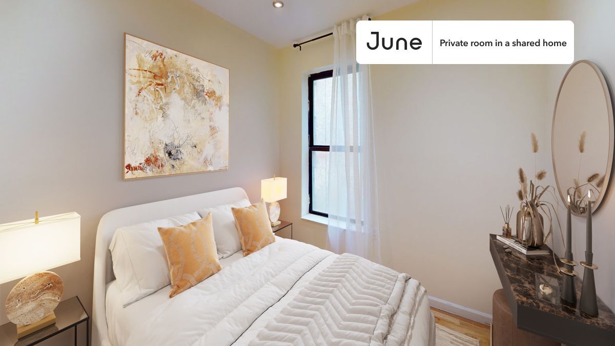 Private bedroom in 6 bed/3 bath Home in New York, NY - Building Photo