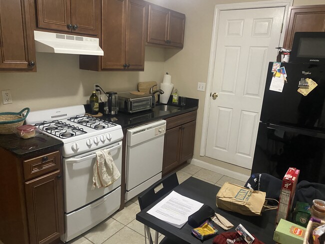 30 Fleet St, Unit 9B in Boston, MA - Foto de edificio - Building Photo