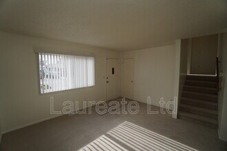 1060 S Newark St in Aurora, CO - Building Photo - Building Photo