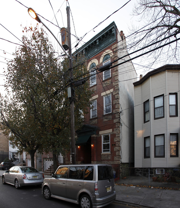 127 Ogden Ave in Jersey City, NJ - Foto de edificio