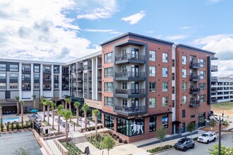 Bennet at BullStreet in Columbia, SC - Foto de edificio - Building Photo
