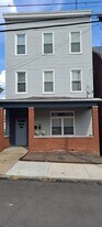 1910 Rockledge St, Unit 1st Floor Apt in Pittsburgh, PA - Building Photo