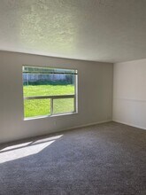 1080 Vista Ave SE in Salem, OR - Building Photo - Building Photo