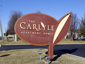 The Carlyle Apartment Homes in Springfield, MO - Building Photo - Building Photo