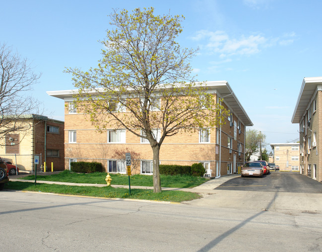 2018 N 17th Ave in Melrose Park, IL - Building Photo - Building Photo