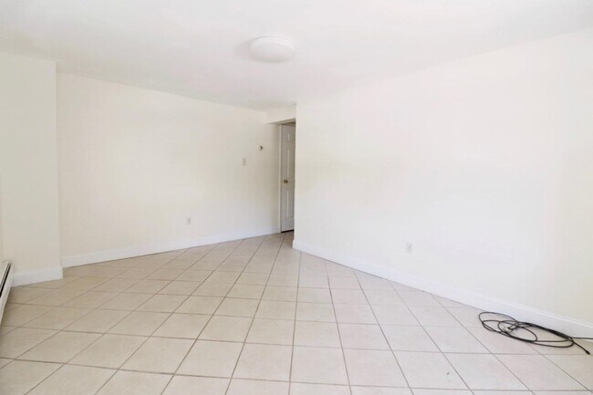431 Manila Ave in Jersey City, NJ - Building Photo - Building Photo