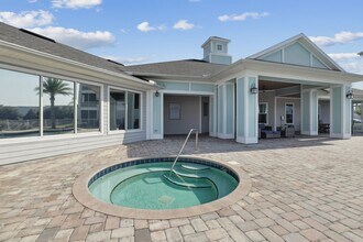 Century Lakehouse in Plant City, FL - Foto de edificio - Building Photo