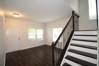 2835 Cedar Glade Dr in Naperville, IL - Foto de edificio - Building Photo