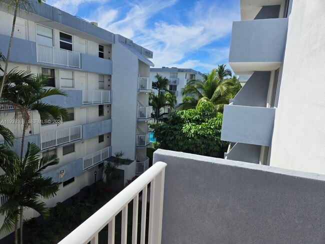 property at 1801 S Treasure Dr