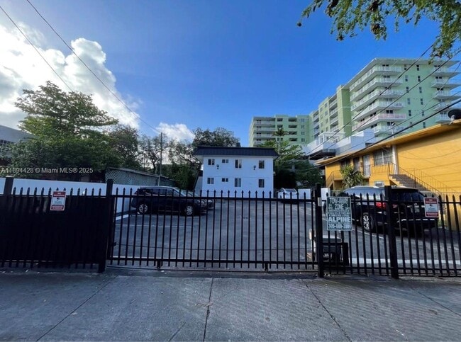1152 NW 3rd St in Miami, FL - Building Photo - Building Photo